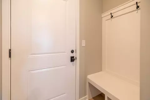 Entry Way - 12 Redbud Row, Ottawa, IL 61350 photo 6 of 8
