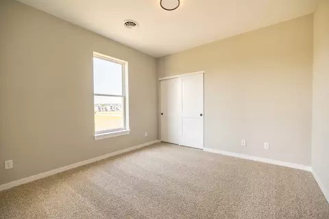 Bedroom - 12 Redbud Row, Ottawa, IL 61350 photo 5 of 8