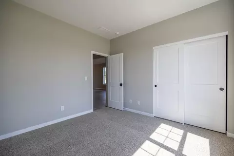 Bedroom - 12 Redbud Row, Ottawa, IL 61350 photo 3 of 8