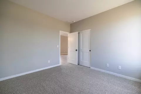 Bedroom - 12 Redbud Row, Ottawa, IL 61350 photo 2 of 8