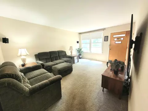 14545 Avers Ave, Midlothian, IL 60445 photo 4