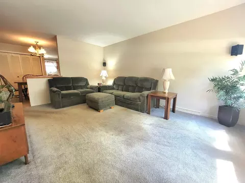 14545 Avers Ave, Midlothian, IL 60445 photo 3