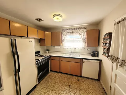 14545 Avers Ave, Midlothian, IL 60445 photo 9