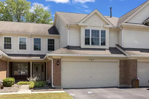 30 W016 Redwood Ct, Warrenville, IL 60555