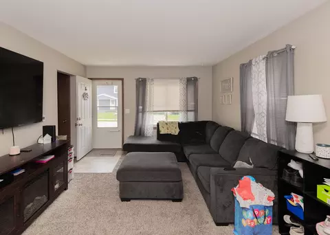 100 W Spring St, Eldridge, IA 52748 photo 6