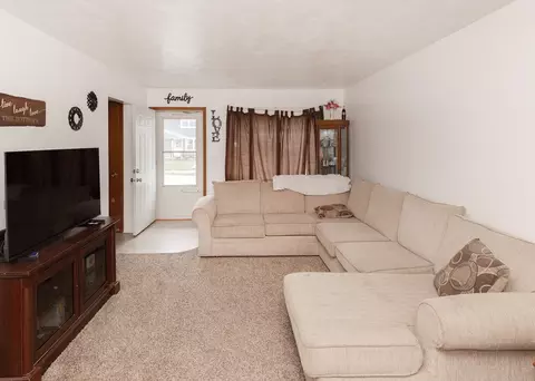 100 W Spring St, Eldridge, IA 52748 photo 32