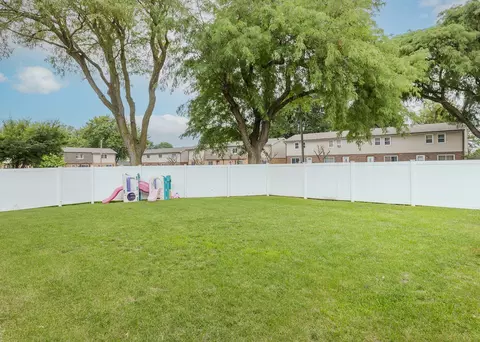 100 W Spring St, Eldridge, IA 52748 photo 3