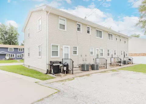 100 W Spring St, Eldridge, IA 52748 photo 2