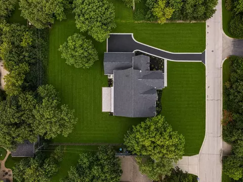 View/Area - 880 Bittersweet Dr, Northbrook, IL 60062 photo 1 of 2