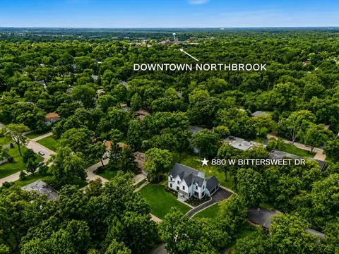 View/Area - 880 Bittersweet Dr, Northbrook, IL 60062 photo 2 of 2