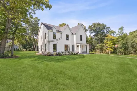 Exterior - 880 Bittersweet Dr, Northbrook, IL 60062 photo 3 of 6