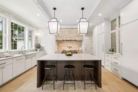 Kitchen - 880 Bittersweet Dr, Northbrook, IL 60062 photo 1 of 9