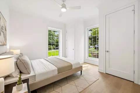 Bedroom - 880 Bittersweet Dr, Northbrook, IL 60062 photo 1 of 11