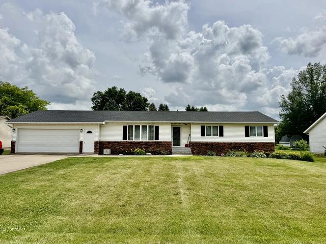 25445 Indian Ridge Rd, Sterling, IL 61081