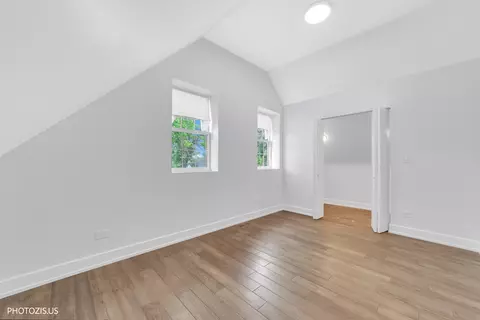 8021 W 45th St, Lyons, IL 60534 photo 17