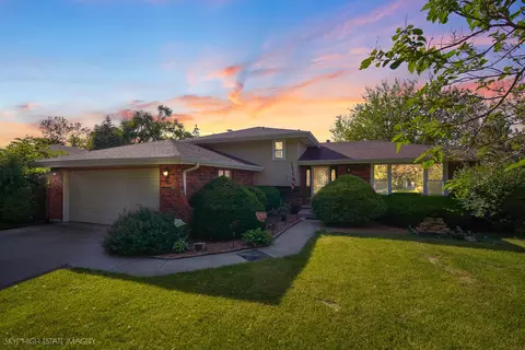 10906 3rd St, Mokena, IL 60448 photo 2