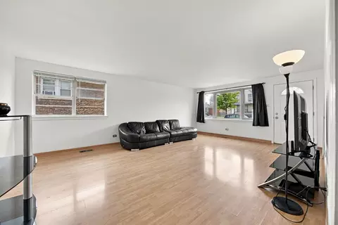 Living - 2121 S 14th Ave, Broadview, IL 60155 photo 2 of 3