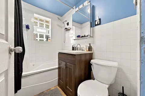 Bath - 2121 S 14th Ave, Broadview, IL 60155 photo 1 of 1