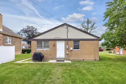 Exterior - 2121 S 14th Ave, Broadview, IL 60155 photo 2 of 3