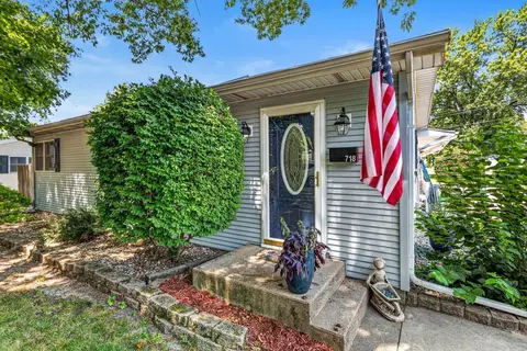 Other - 718 E Chestnut St, Monticello, IL 61856 photo 1 of 7