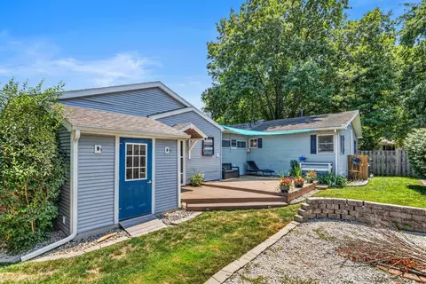 Exterior - 718 E Chestnut St, Monticello, IL 61856 photo 6 of 7