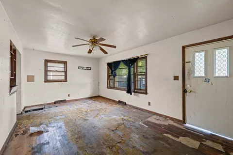 Living - 233 4th St E, Milan, IL 61264 photo 2 of 5