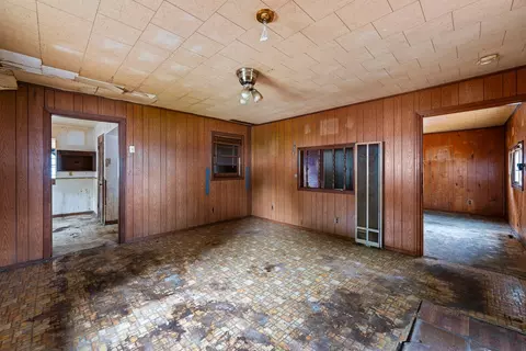 Living - 233 4th St E, Milan, IL 61264 photo 5 of 5