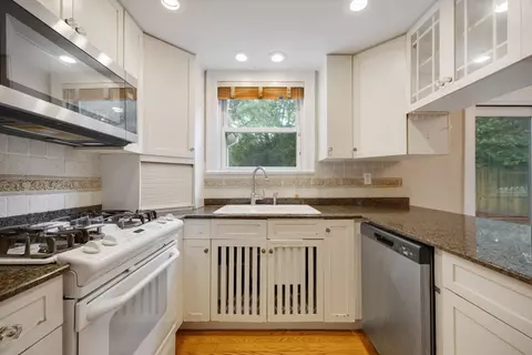 Kitchen - 1314 Glenview Rd, Glenview, IL 60025 photo 2 of 3