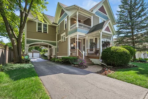151 Park Ave, Grayslake, IL 60030
