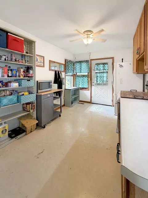 Kitchen - 807 E Illinois St, Freeport, IL 61032 photo 5 of 5