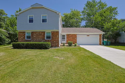 961 Twisted Oak Ln, Buffalo Grove, IL 60089