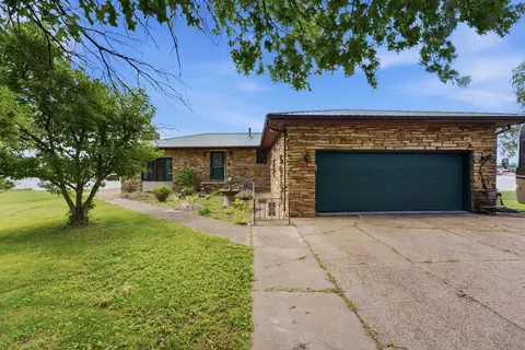 Exterior - 1501 State Ave, Hampton, IL 61256 photo 1 of 5