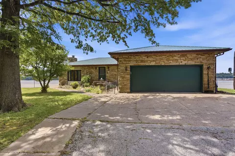 1501 State Ave, Hampton, IL 61256