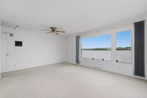 Living - 1501 State Ave, Hampton, IL 61256 photo 6 of 6