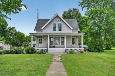 209 N Jackson St, Gardner, IL 60424 photo 1