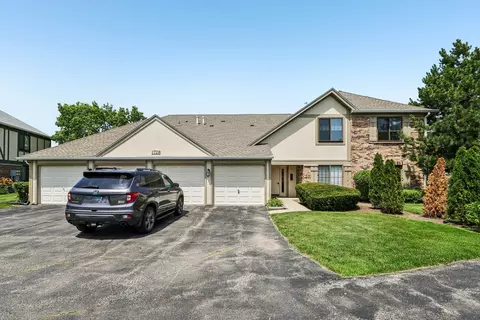 1728 N Emerald Bay Bay #4, Palatine, IL 60074