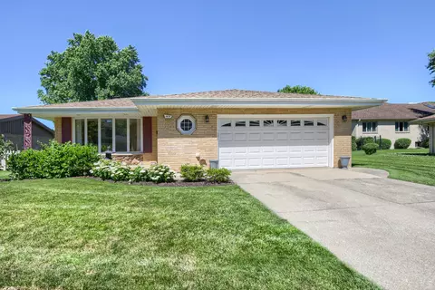 2630 Somerset Dr, Westchester, IL 60154