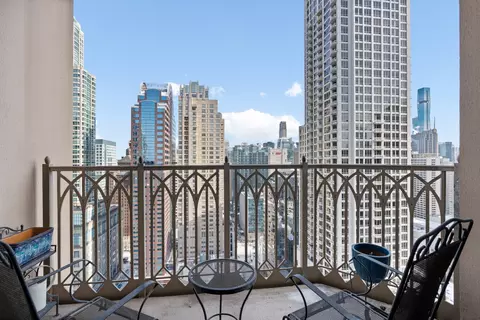 Exterior - 21 E Huron St #2803, Chicago, IL 60611 photo 3 of 6