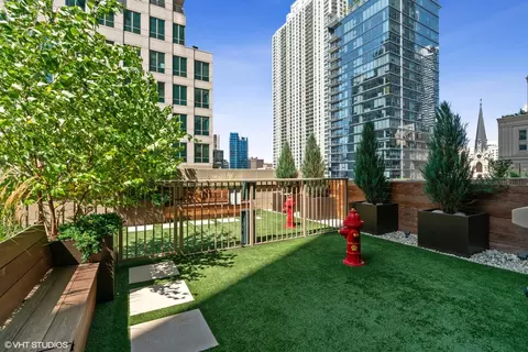 Exterior - 21 E Huron St #2803, Chicago, IL 60611 photo 5 of 6