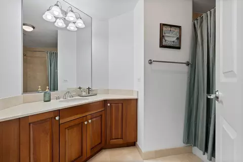 Bath - 21 E Huron St #2803, Chicago, IL 60611 photo 5 of 6