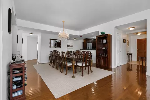 Dining - 21 E Huron St #2803, Chicago, IL 60611 photo 1 of 5