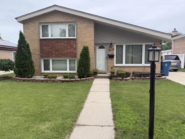 9937 Mulberry Ave E, Oak Lawn, IL 60453