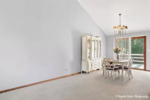 Dining - 2494 Forest View Rd, Lindenhurst, IL 60046 photo 1 of 3