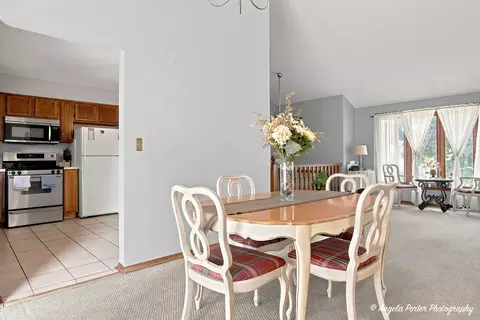 Dining - 2494 Forest View Rd, Lindenhurst, IL 60046 photo 3 of 3