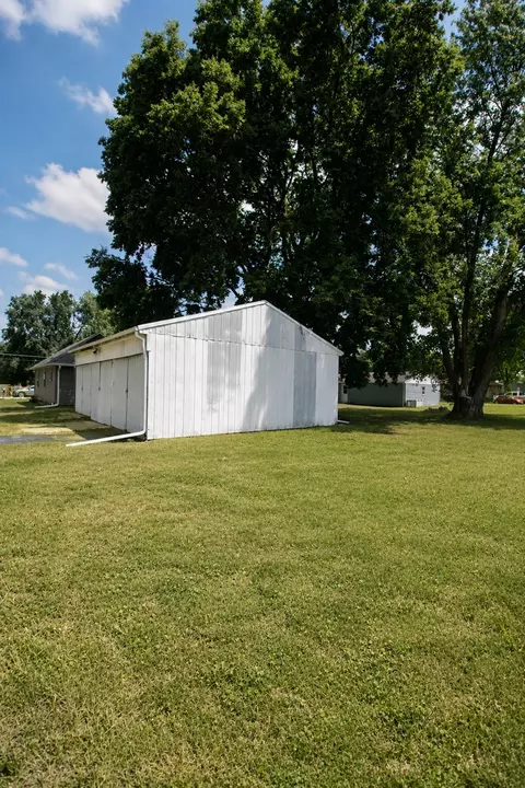 1820 W 9th St, Dixon, IL 61021 photo 24