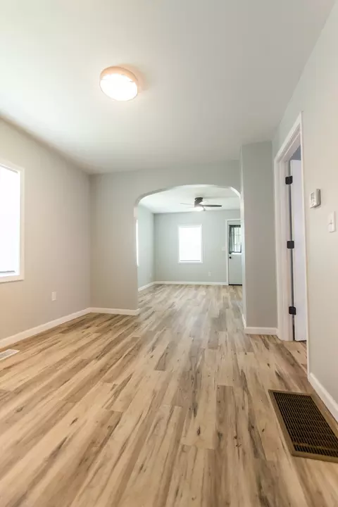 1820 W 9th St, Dixon, IL 61021 photo 9