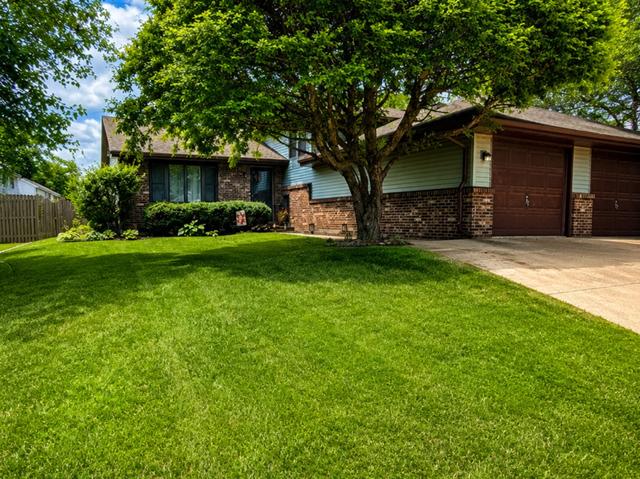 531 W Oak St, Coal City, IL 60416