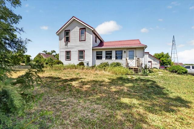 10112 E High Rd, Stillman Valley, IL 61084
