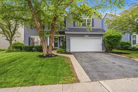 39 W W435 W Mallory Dr, Geneva, IL 60134