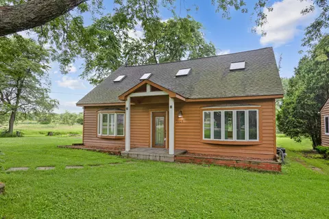 2806 Russet Rd, Mchenry, IL 60050